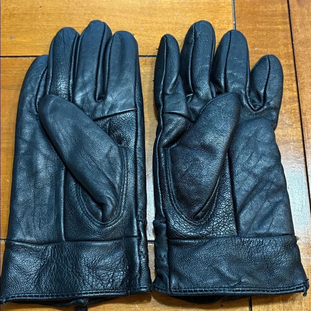 Black Leather Gloves, Fits Woman’s Med to Lg Hand
